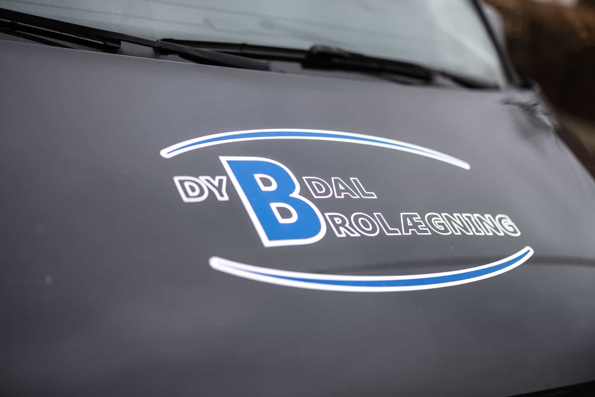 Dybdal Brolægning ApS logo